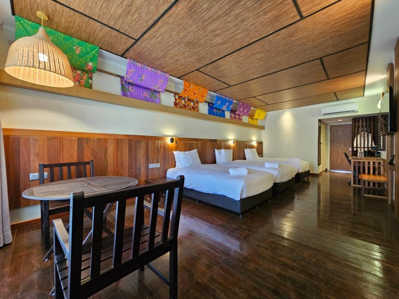 Borneo Beach & Mangrove Resort Tuaran 外观 照片