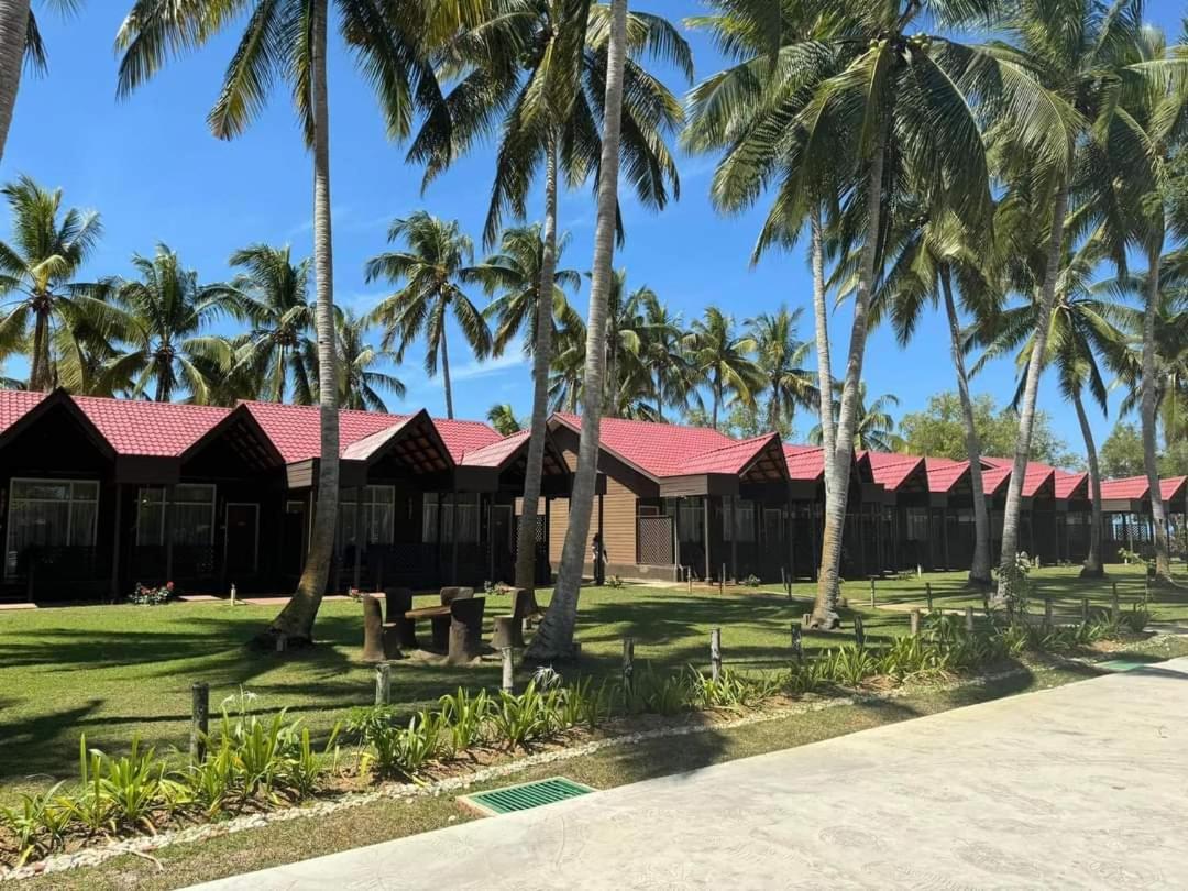 Borneo Beach & Mangrove Resort Tuaran 外观 照片