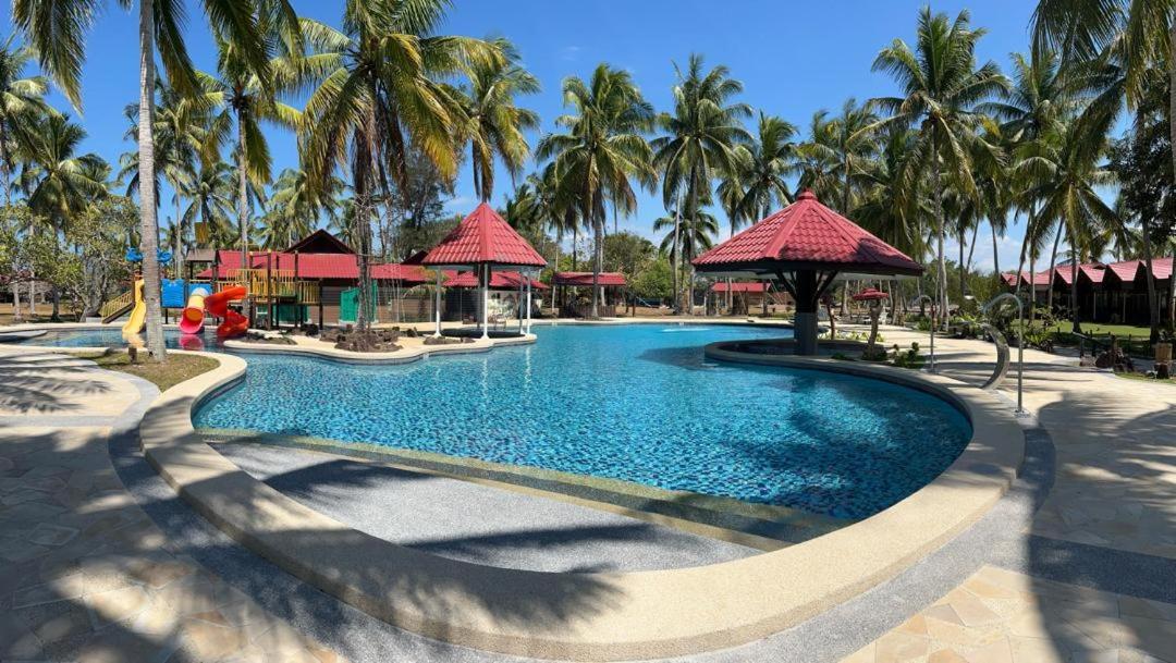 Borneo Beach & Mangrove Resort Tuaran 外观 照片